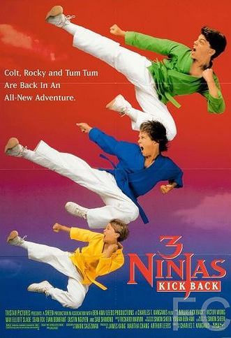 Смотреть онлайн Три ниндзя наносят ответный удар / 3 Ninjas Kick Back 