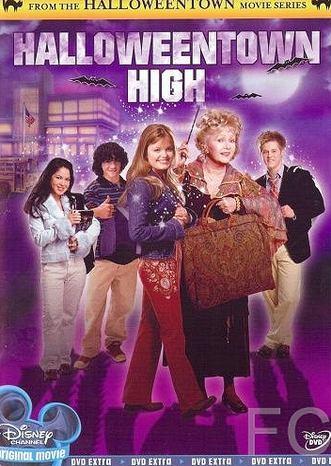 Смотреть онлайн Хэллоуинтаун 3 / Halloweentown High (2004)